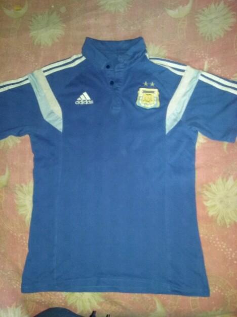 Imagen de Vendo chomba de la selección argentina numero 0
