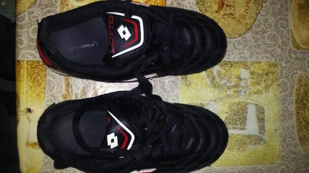 Imagen de ZAPATILLA FÚTBOL 5. numero 0