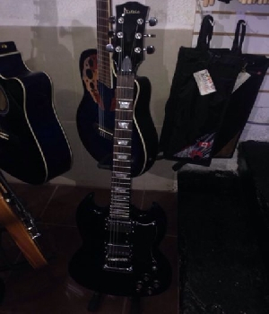 Imagen de Guitarra Eléctrica Distele numero 0