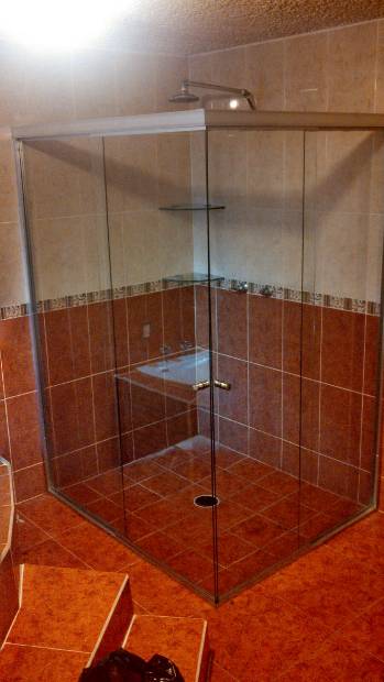 Imagen de CANCELES PARA BAÑO VIDRIO TEMPLADO EN ZAPOPAN numero 1
