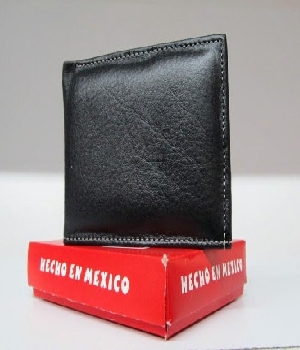 Imagen de Cartera de hombre sencilla negra de piel numero 0