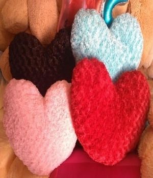 Imagen de Corazon de peluche liso premium tela jazmin borreguito numero 0