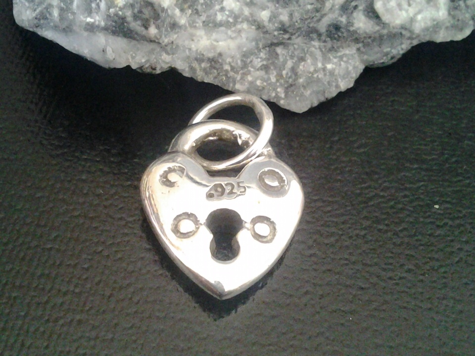 Imagen de Corazón de plata .925 candado numero 1