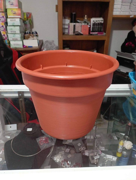 Imagen de Maceta de plástico terracota num8 de 22 x 17 cm numero 2