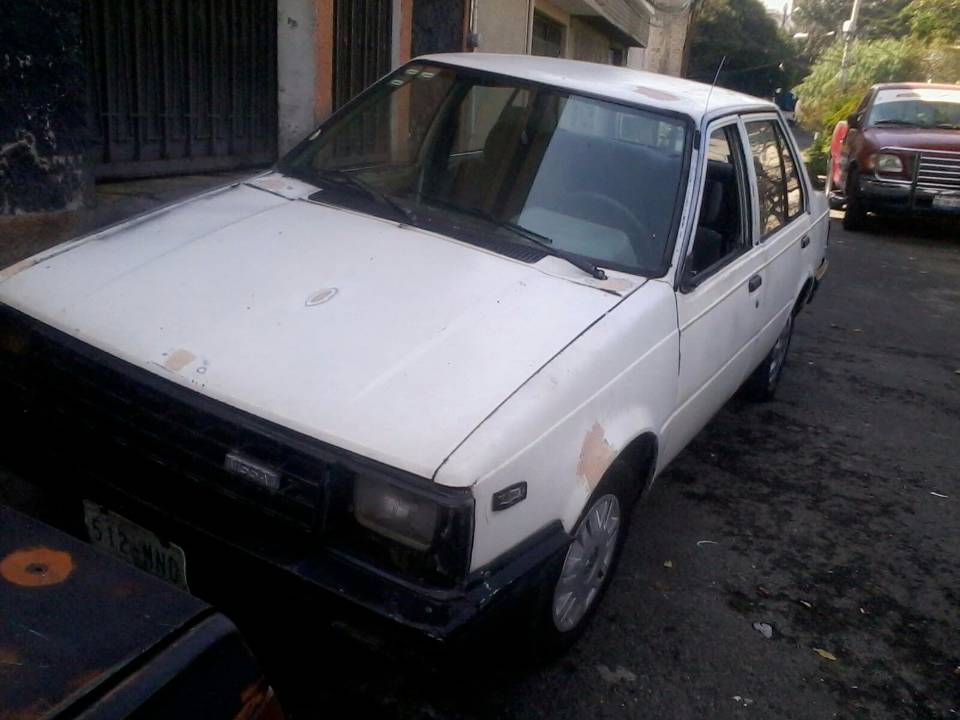 Imagen de Automovil Nisan tsuru numero 1
