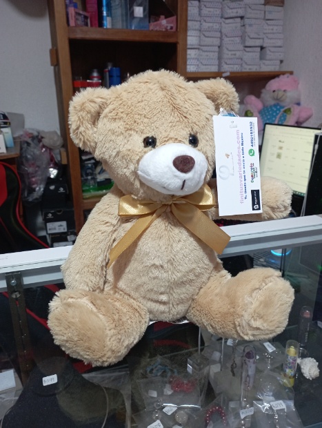 Imagen de Oso de peluche de 25 cm color miel para centro de mesa numero 3