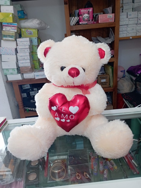Imagen de Oso de peluche de 40 cms sentado con corazon te amo numero 2