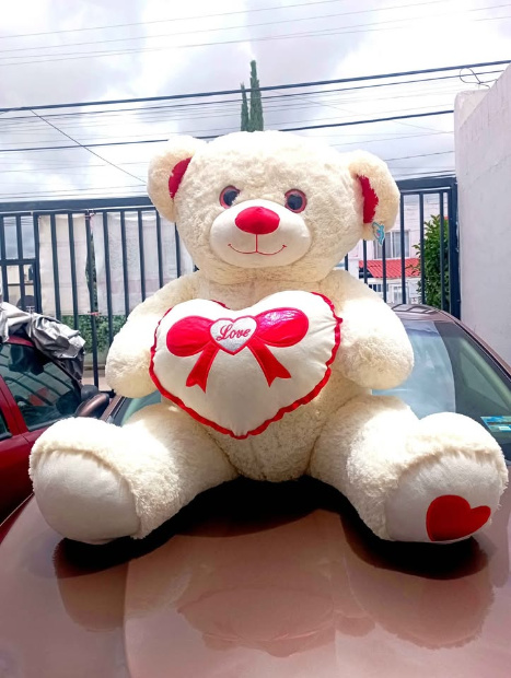 Imagen de Oso de peluche gigante blanco 135 cm reales con corazon premium numero 0