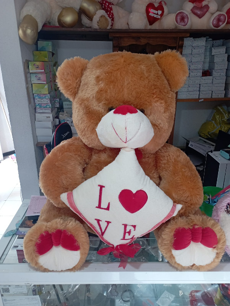 Imagen de Oso de peluche gigante de 75 cm sentado MUY GORDO con cojín numero 1