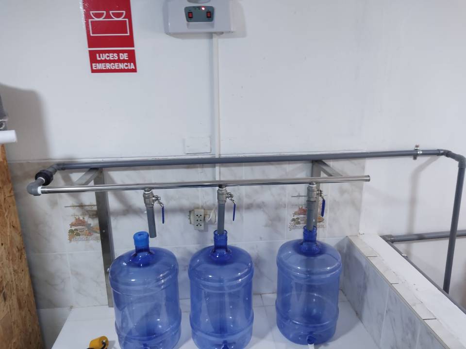 Imagen de PLANTA EMBOTELLADORA DE AGUA DE MESA numero 0