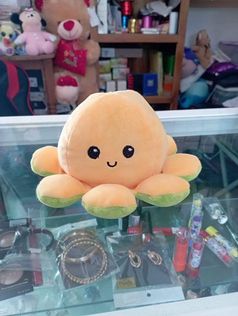 Imagen de Pulpo reversible peluche color amarillo y verde de 15 cms numero 3