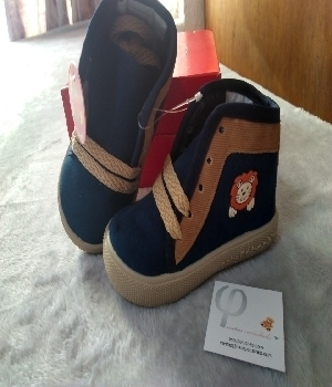 Imagen de Zapato tenis leon con suela resistente para bebe numero 0